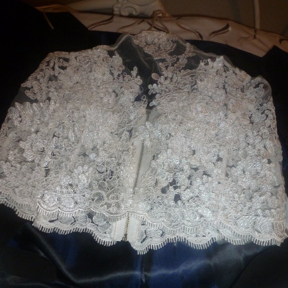 REVERSE Lace floral Halter top white Size Small
